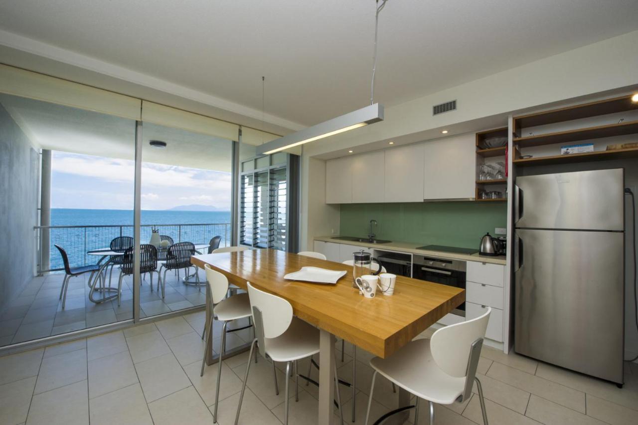 1 Bright Point Apartment 4202 Nelly Bay Room photo