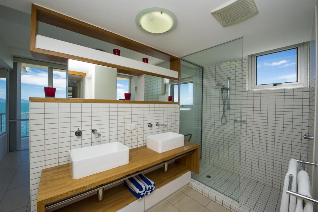 1 Bright Point Apartment 4202 Nelly Bay Room photo